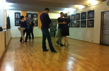 Школа аргентинского танго To Tango в Подкопаевском переулке  на сайте Basmannyi.ru